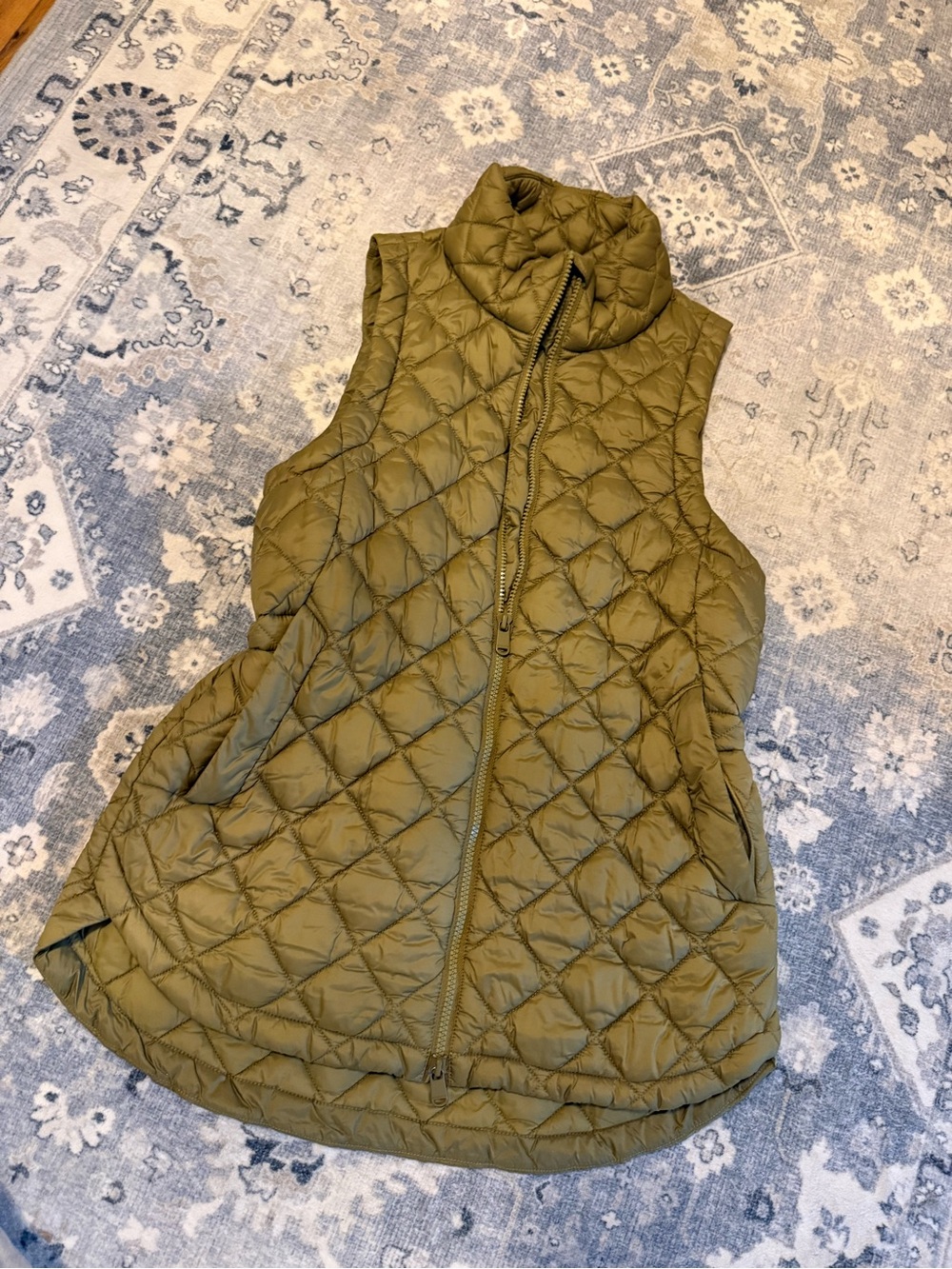 ATHLETA Quilted Puffer Vest - Olive